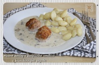 Masové kuličky v žampionové omáčce s bramborovými gnocchi